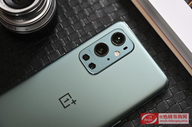 һOnePlus_9_Pro(bo)r(ji)Ļ(sh)ռ(yu)ȱc(din)Y(ji)