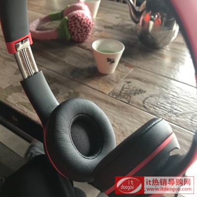 Beats_Solo3_Wireless_Electric_Red^ʽC(j)-؄eCZtʹu(png)r(ji)