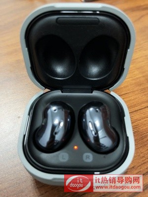 Galaxy_buds_liveWF-1000XM3Ă(g)ֺxُh